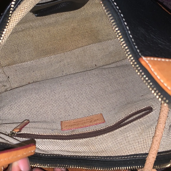 Dooney & Bourke - Picture 3 of 4